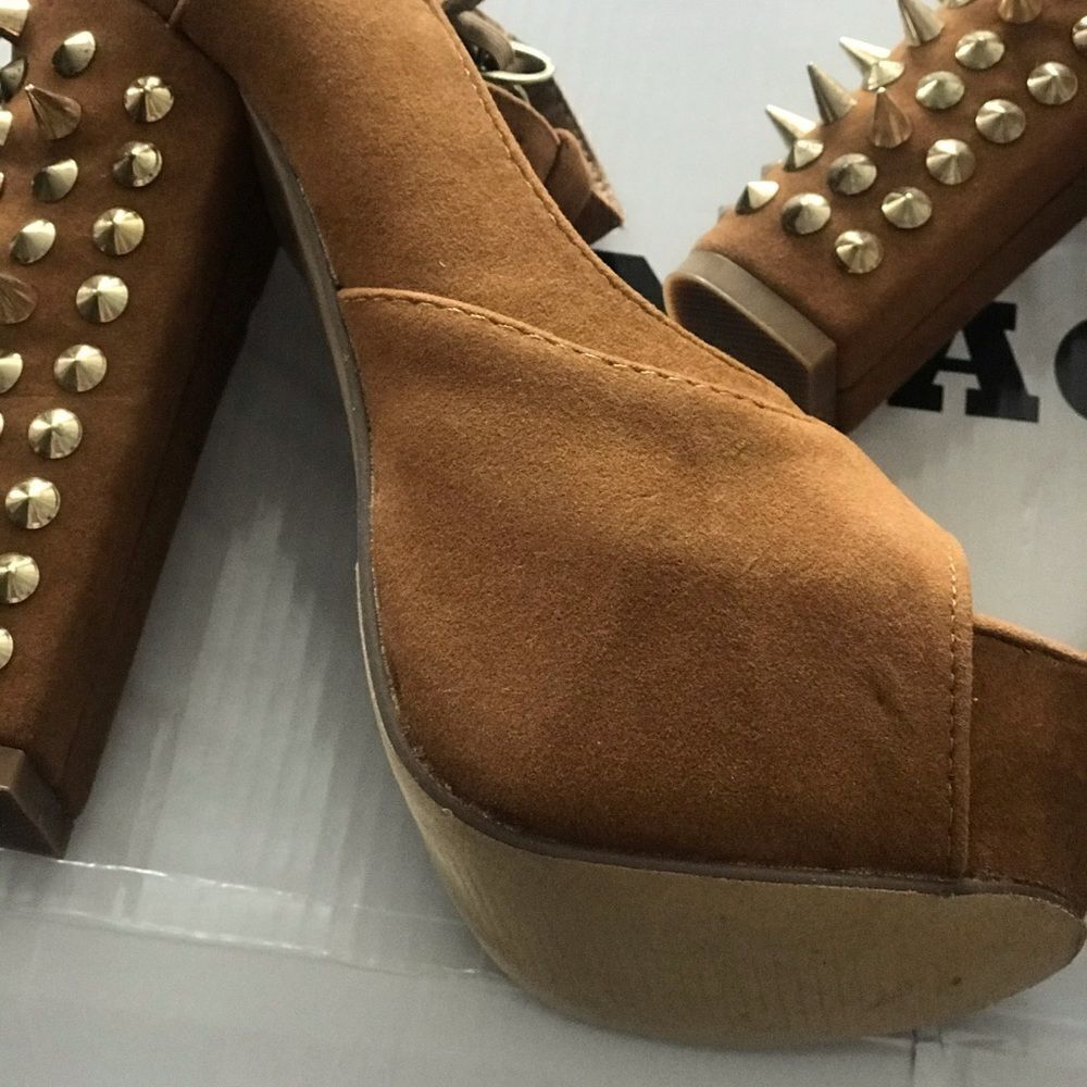 ✨3xHP✨Vintage Studs Spikes Peep Mary Jane Sandals✨ - Picture 7 of 8